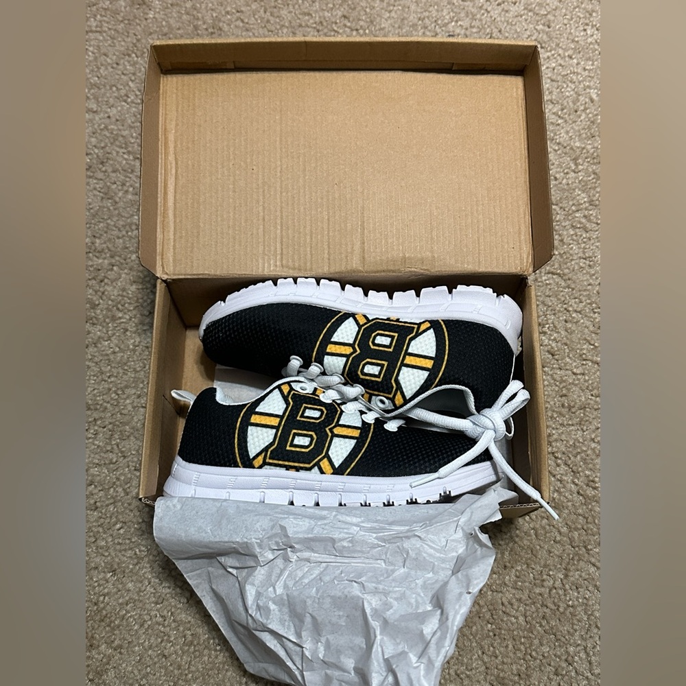 Boston Bruins mesh sneakers
